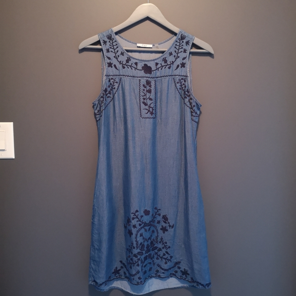 Dex tencel dress with embroidery